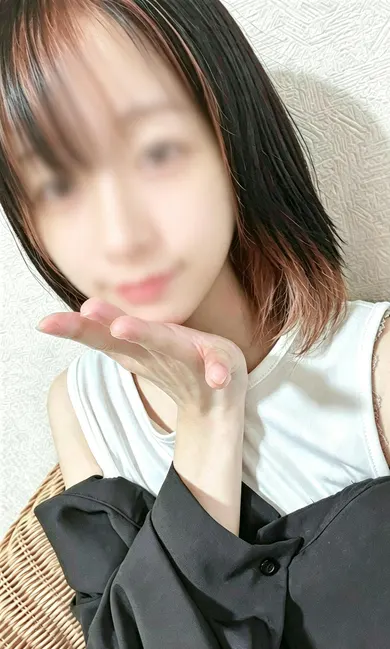 なつ(Rutile ルチル)の公式プロフィール写真