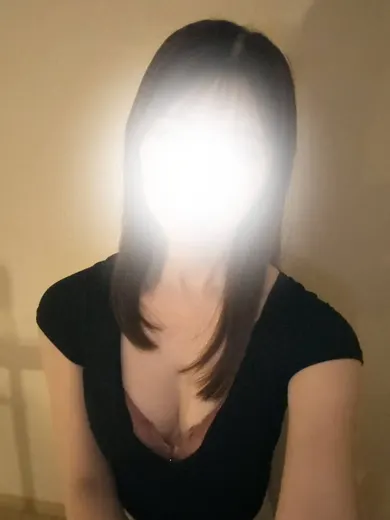 なつ(エミリアスパ)の公式プロフィール写真