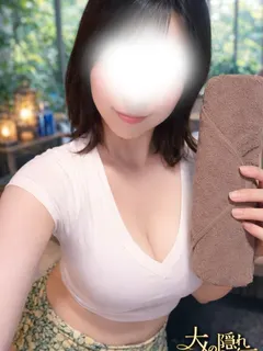 芹沢ももえ