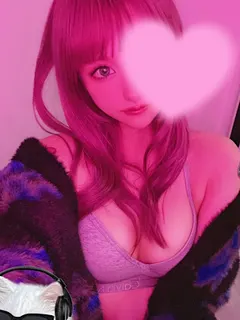 岩倉れいん
