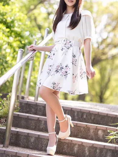 藤井 りさ(aroma MON~門~)の公式プロフィール写真
