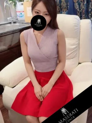 小松めい(MASERATI(マセラティ)日本橋ルーム)の公式プロフィール写真