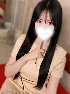 白咲 ゆりか