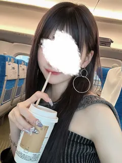 悠亜