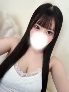 山田ひな