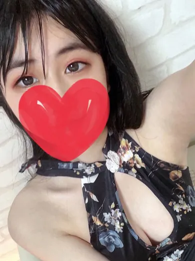 成宮ゆあ(aroma Raputa)の公式プロフィール写真