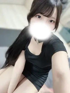 鈴乃みいな