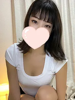月野こひな