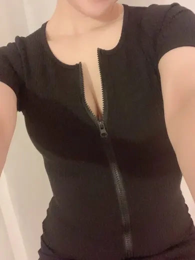 吉田ひな(SUHADA SPA)の公式プロフィール写真