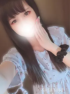 桃羽えみる