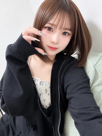 成瀬めい(Amoureux)の公式プロフィール写真