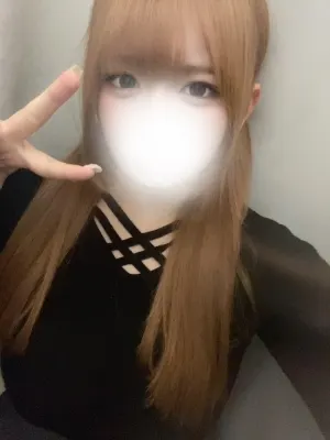 桐谷あろえ(E・Over)の公式プロフィール写真