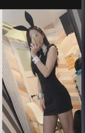 りお(妻人)の公式プロフィール写真