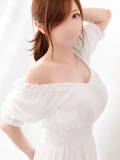 R嶋内 涼音
