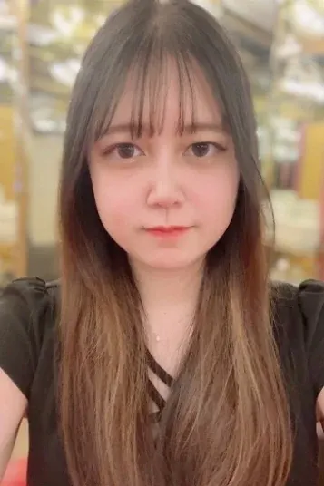 さゆみ(century)の公式プロフィール写真