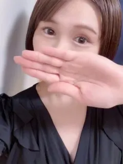 中山ちなつ