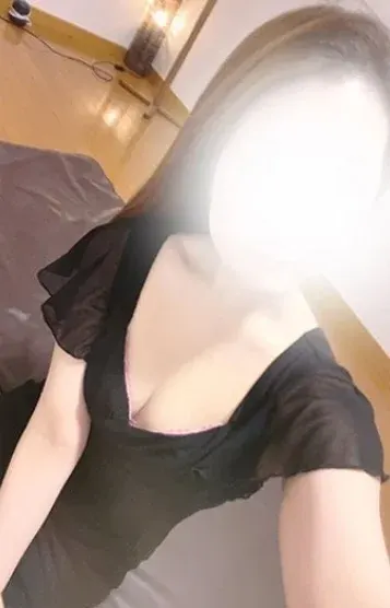 秋本(エミアス)の公式プロフィール写真