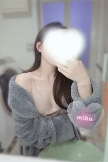 桐谷みく(FROG SPA)の公式プロフィール写真
