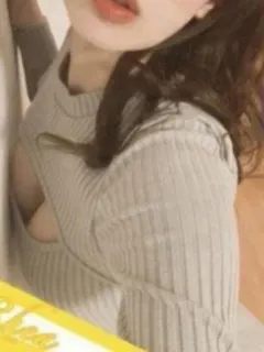 愛沢もも