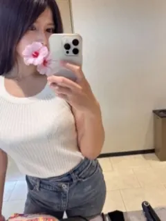 白咲えみ