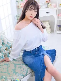 槇村ユイ《女装》