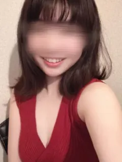 菅谷ななこ