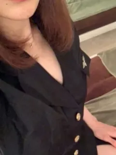 白石リサ