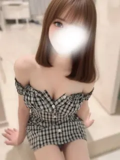 櫻井ひな