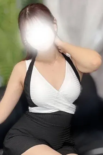 まな(HOWEVER)の公式プロフィール写真