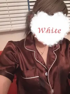 ナナミ