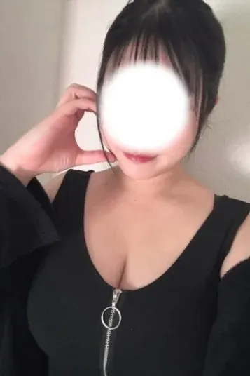 山崎なな(NEW+PLUS)の公式プロフィール写真