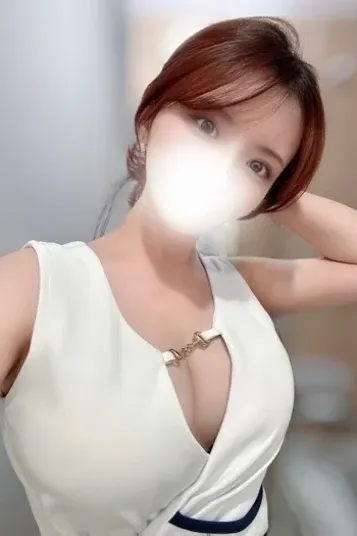 皇いちか(NEW+PLUS)の公式プロフィール写真