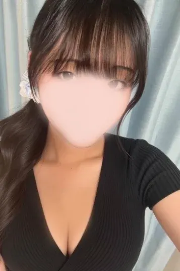 ゆゆ(Shellie May)の公式プロフィール写真