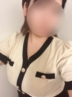 真弓かえら