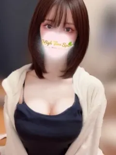 白咲らむ