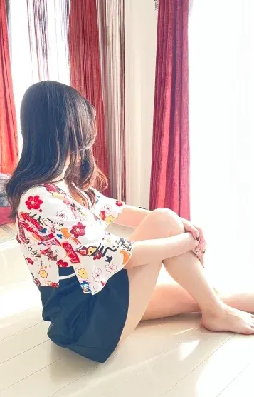 日比野 瑠奈(雫-SHIZUKU-)の公式プロフィール写真