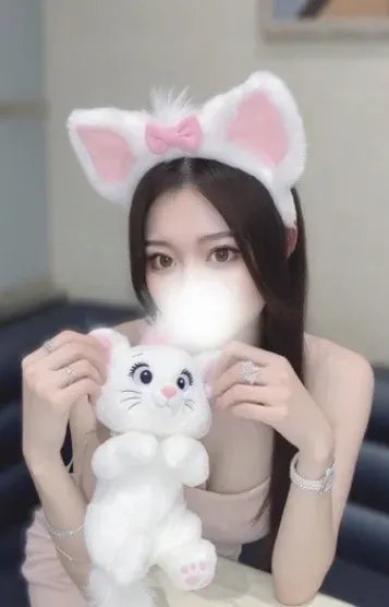 癒月あい(神撃のダブルセラピスト)の公式プロフィール写真