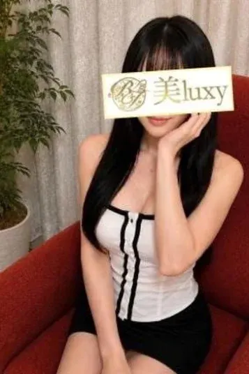 城崎るい(美luxy~ビラグジー~)の公式プロフィール写真