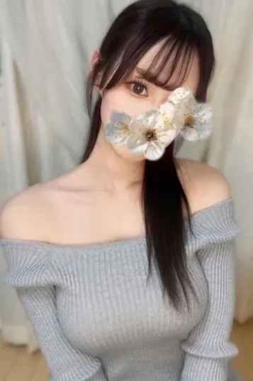 宝座よる(THE HALF)の公式プロフィール写真