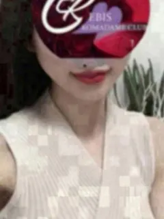 山口まゆ