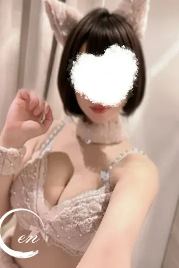 星乃ゆり(en)の公式プロフィール写真