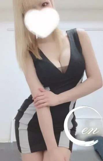 二階堂める(en)の公式プロフィール写真