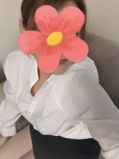 もも（Paradis-パラディ-）