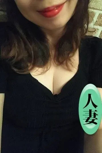 遠坂じゅり(色気あるワイフ)の公式プロフィール写真