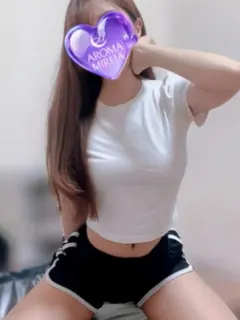 小鳥遊あゆ