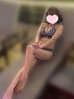 綾崎 ねこ