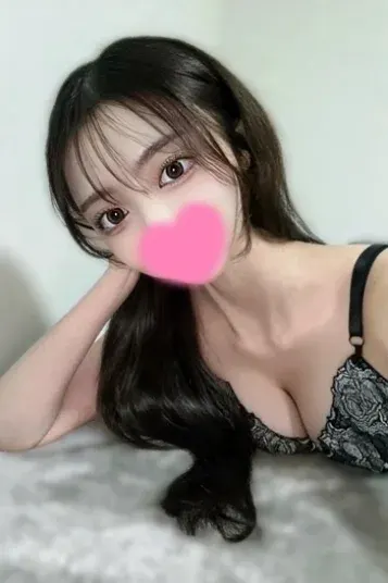莉緒(MERFOIS)の公式プロフィール写真