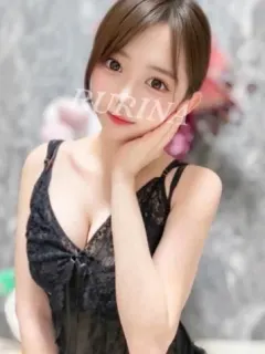 瑠璃奈