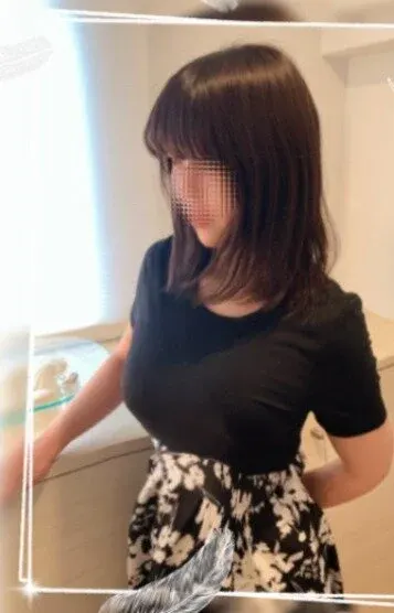 七瀬ふゆ(Crea)の公式プロフィール写真