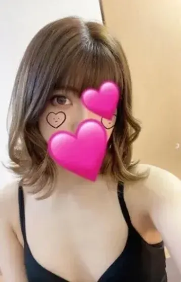 飯野ゆな(Queendom)の公式プロフィール写真